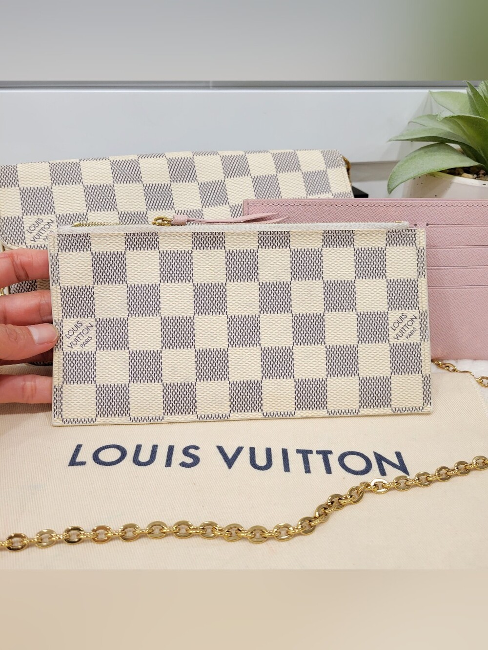 BEAUTIFUL💕 Louis Vuitton FELICIE Insert Coin/ Make Up Purse Wallet Damier AZUR
